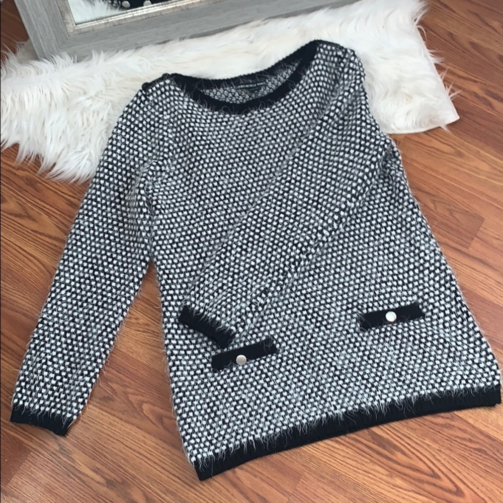 LAUREN MICHELLE SWEATER💗